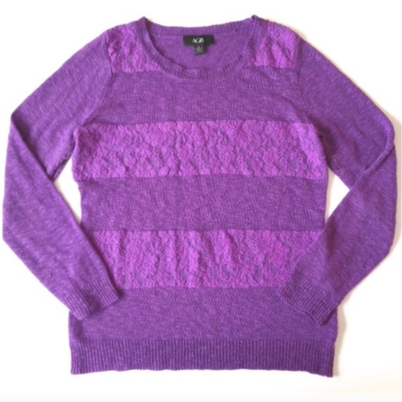 AGB Sweaters - *3/$30* AGB Floral Lace Sweater